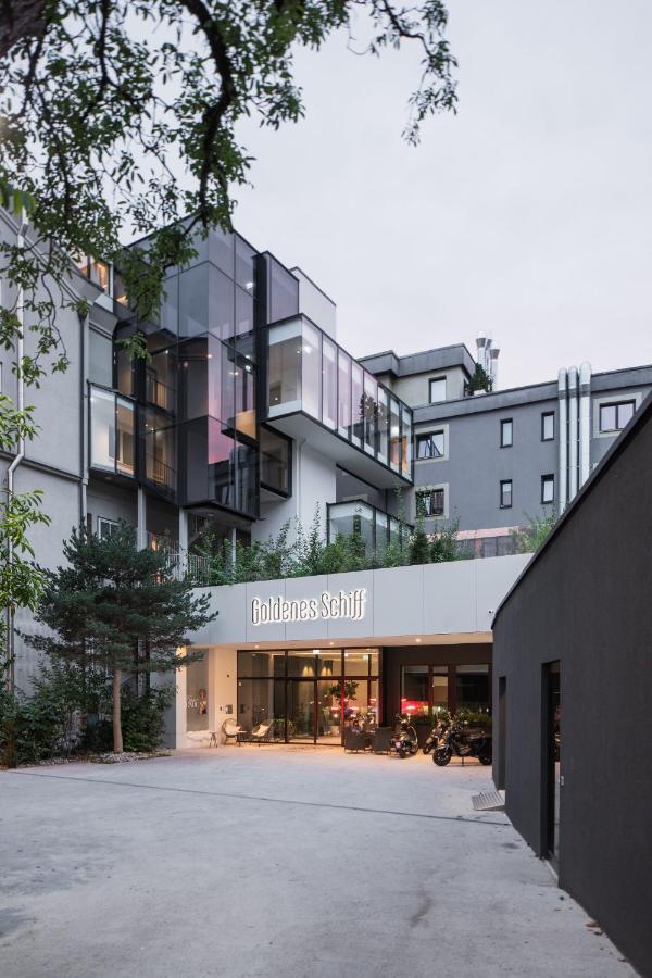 Stadthotel Goldenes Schiff Бад Ишл Екстериор снимка